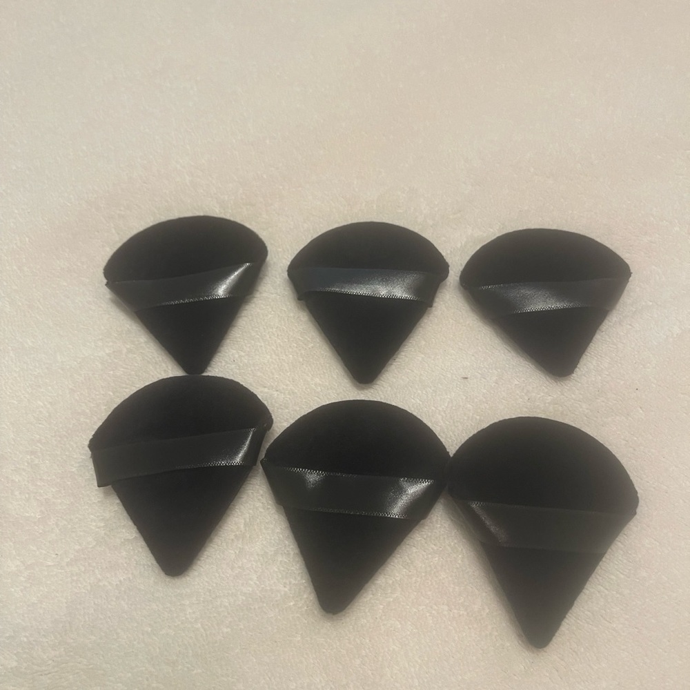 Black makeup puffs